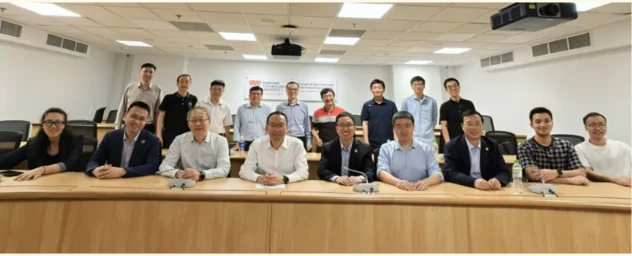 单智伟副校长率团走访看望新加坡校友